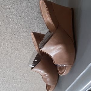 Tan Wedges Aerosoles
